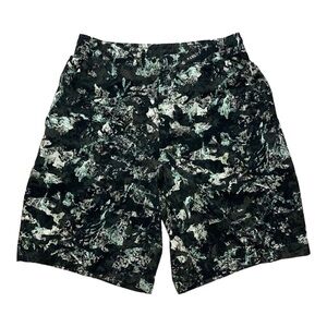 Lululemon Men’s Athletic Shorts in Camo